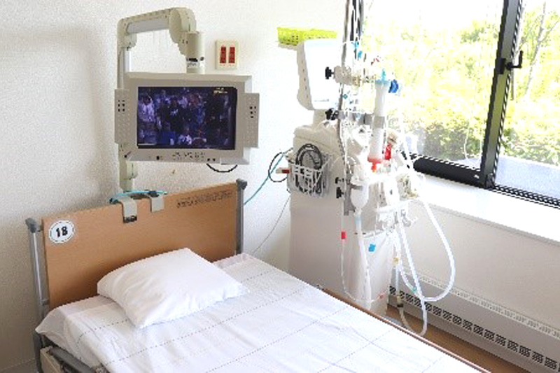 透析用患者監視装置・ベッド・テレビ